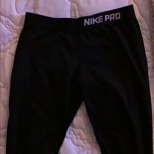 NIKE PRO LEGGINGS